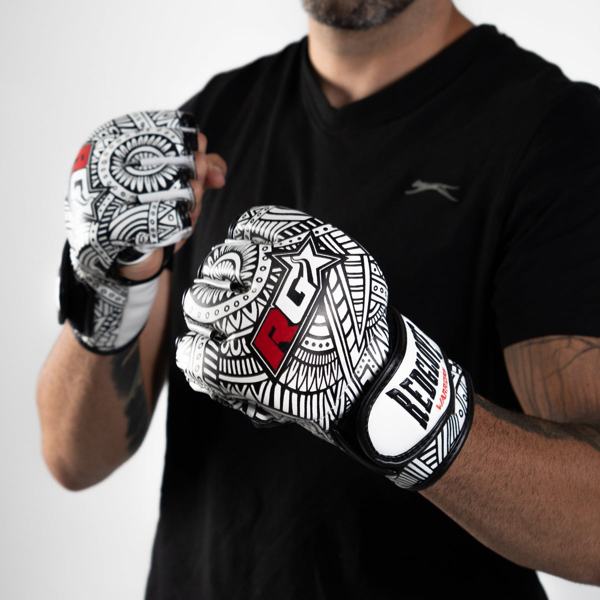 Guantillas MMA RG Pro Pretorian Maorí incluidas en el Pack MMA