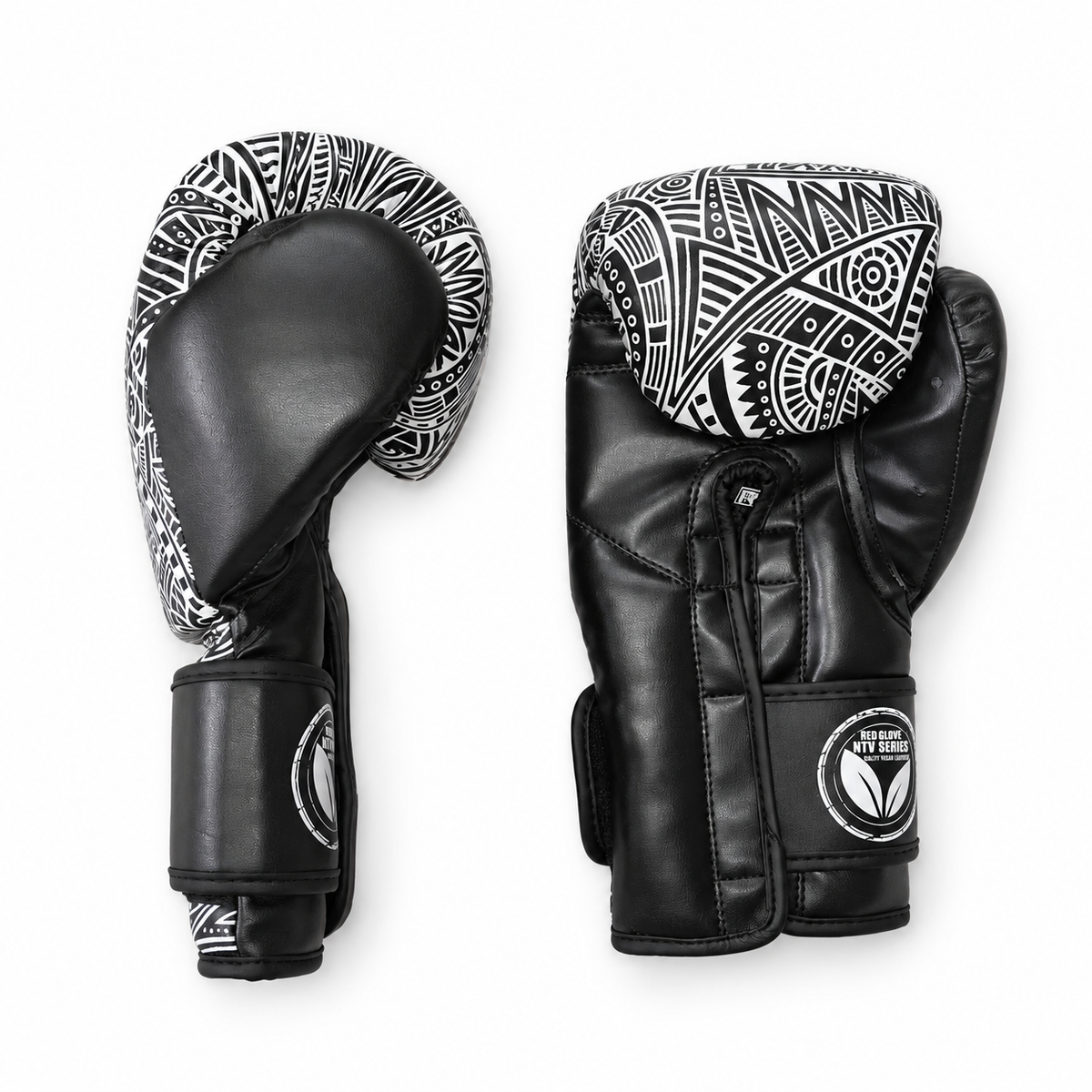 Vista de las palmas de los guantes de boxeo Maori